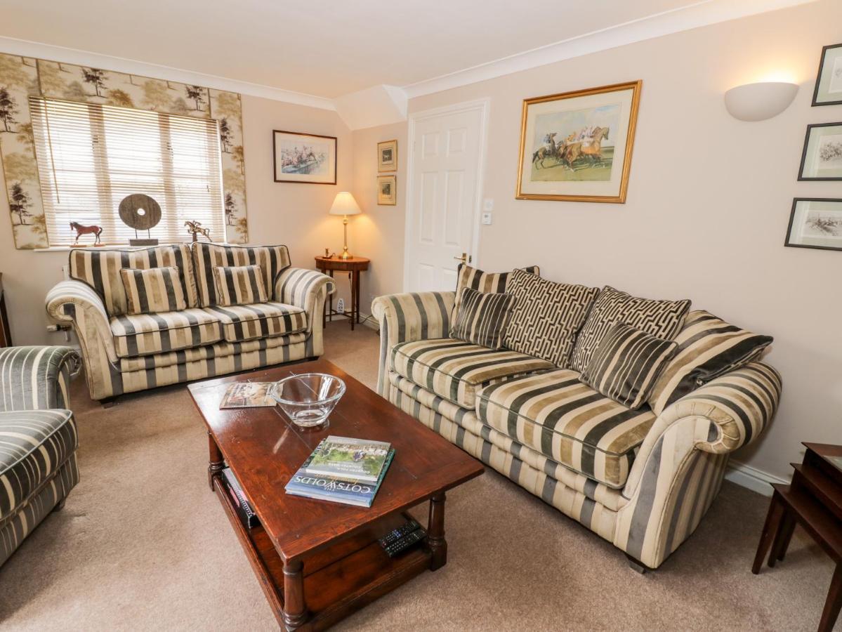 Villa Rosemead Moreton-in-Marsh Esterno foto
